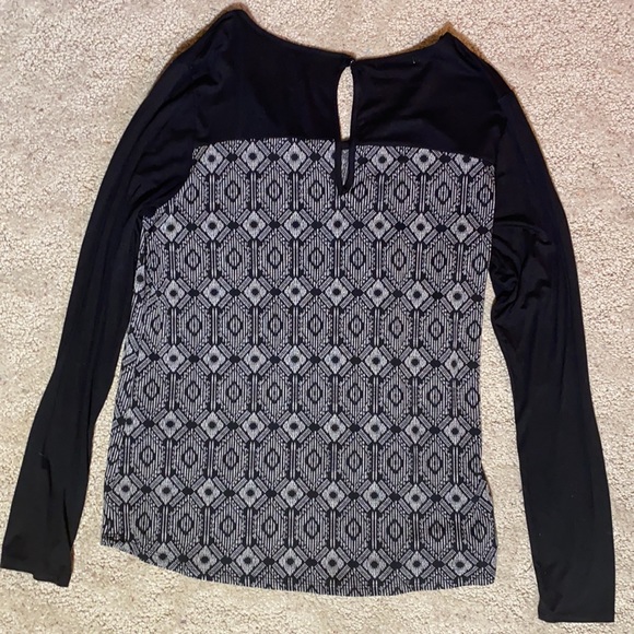 Maurices Black & White Pattern Top - Picture 4 of 5